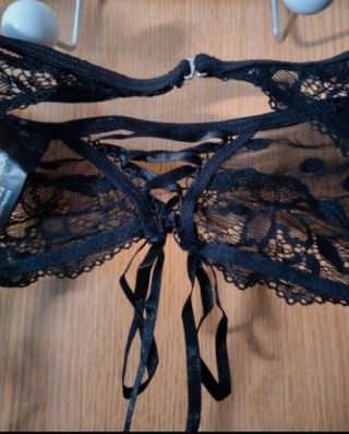 Liguero negro encaje