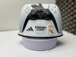 Soporte mando PS5 Real Madrid

