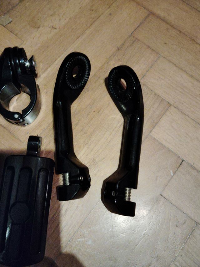 Reposapiés para moto - Cromados