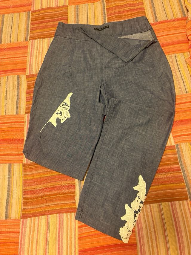 Pantalones vaqueros bordados