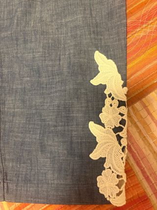 Pantalones vaqueros bordados