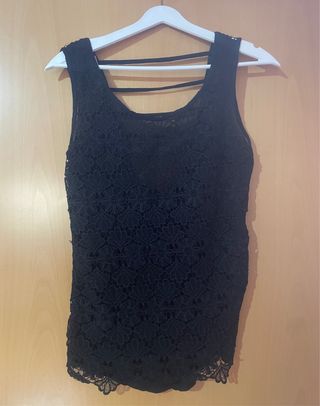 Top negro de encaje