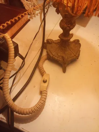 2 Lamparas mesita noche latón antiguas