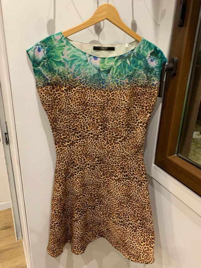 Vestido Guess estampado leopardo