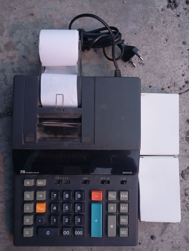 Calcolatrice Triumph Adler 8600HD + Nastri ricambi