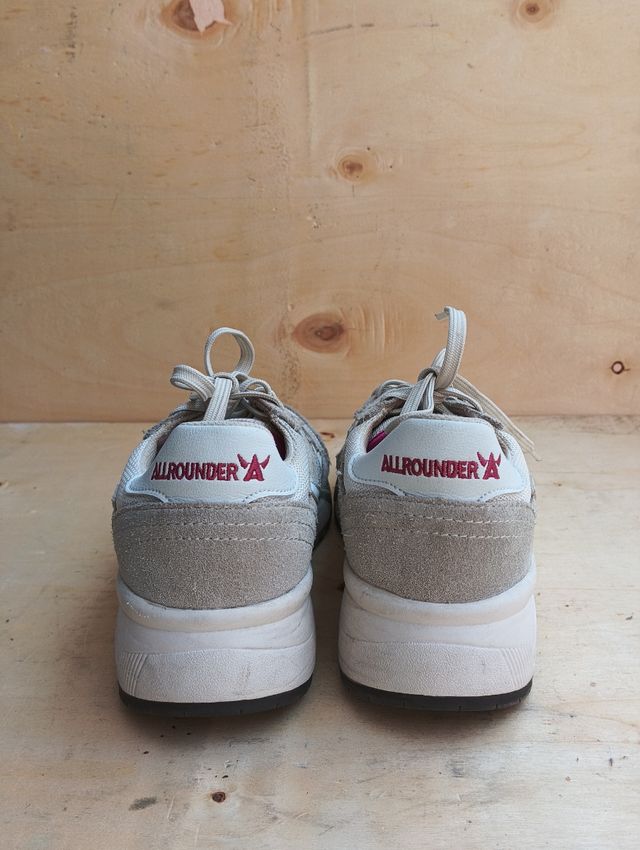 Zapatillas Mephisto beige y blanca