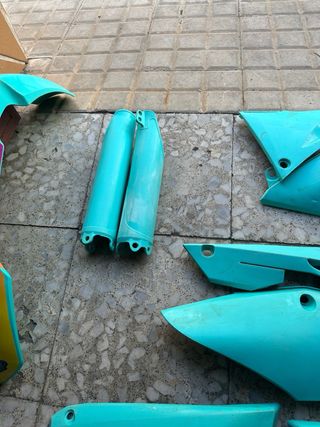 Plasticos Honda CRF 250  2018/2021 
Azul Turquesa