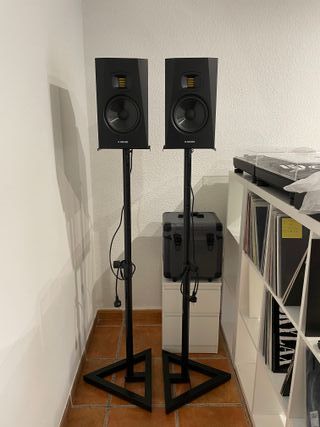 Monitores de estudio ADAM AUDIO T7V - negros
