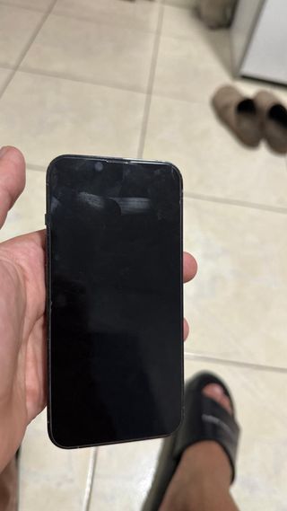 iPhone 13 Pro con fundas,cargador y caja
