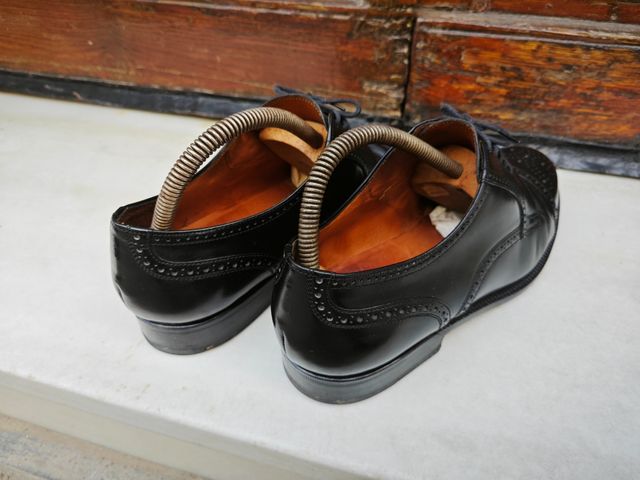 Zapatos Lotusse negros 80's