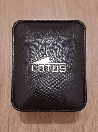 Reloj Lotus Oro Mujer Esfera Cuadrada