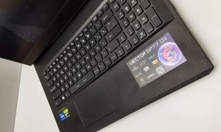 pc portatil msi vector gp77 13v