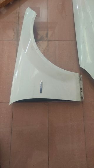 Aleta derecha Mercedes Clase C coupe W204 año 2014