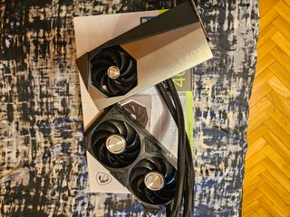 Disipador MSI GeForce RTX 4090 Suprim X Liquid