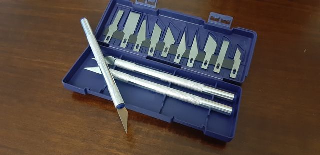 Kit lame bisturi per intaglio di precisione.