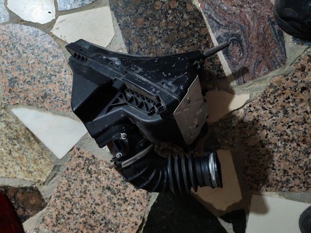 Caja filtro aire Audi A4 Avant 2.0 TFSI