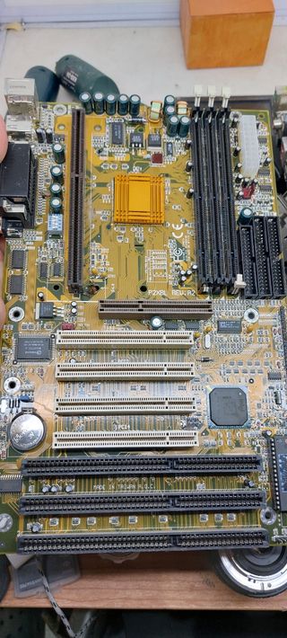 Placa base PC antigua F2XBL REV.A2