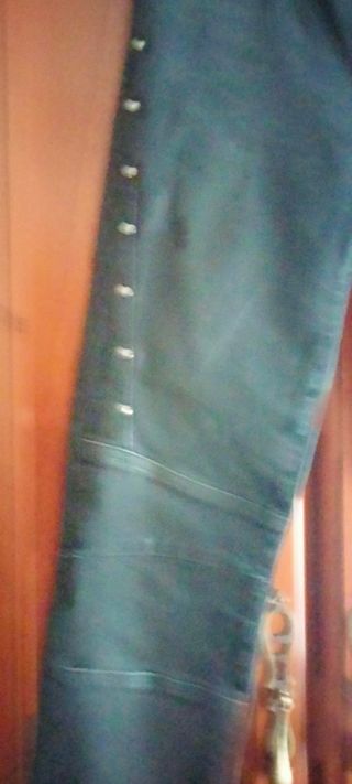 Jeans Zara negros c/tachas