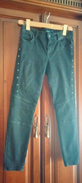 Jeans Zara negros c/tachas
