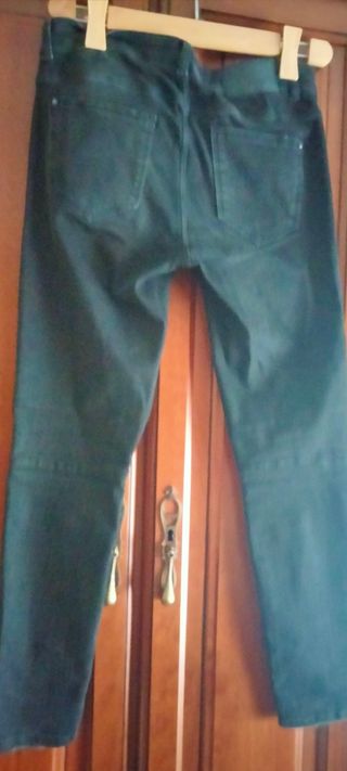 Jeans Zara negros c/tachas