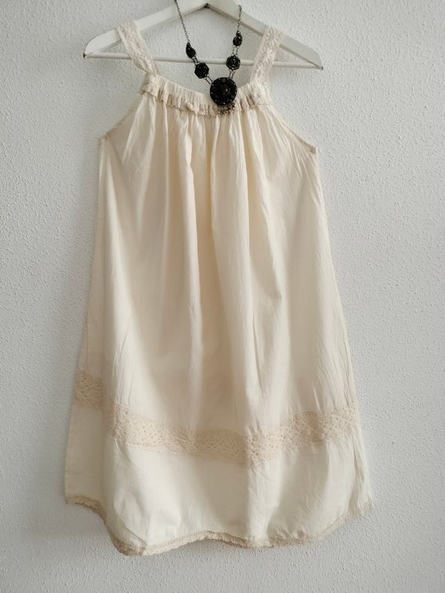 Vestido beige artesanal