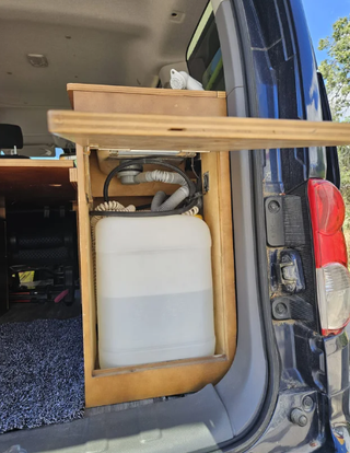 Camper Nissan NV200: Mueble cocina