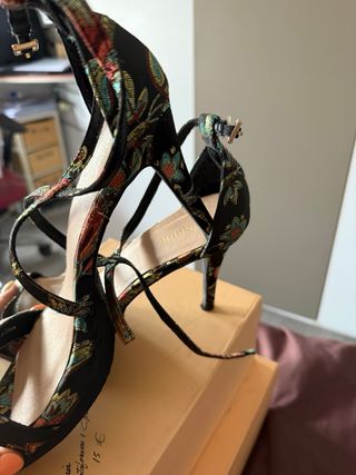 Zapatos tacón beige fiesta