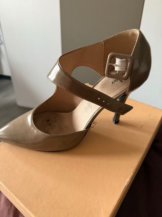 Zapatos tacón beige fiesta