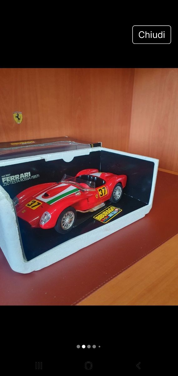 Ferrari 250 Testa Rossa Bburago scala da 1/18