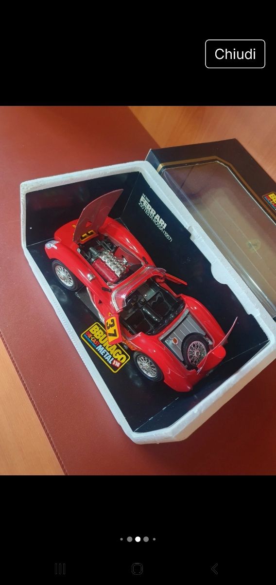 Ferrari 250 Testa Rossa Bburago scala da 1/18