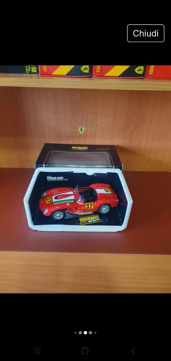 Ferrari 250 Testa Rossa Bburago scala da 1/18
