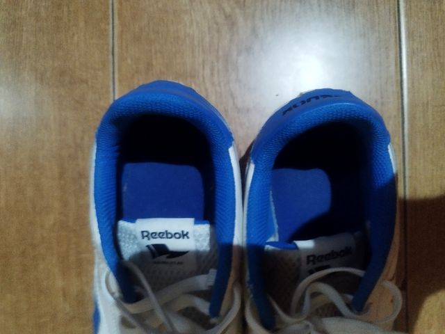 Scarpe da ginnastica Reebok bianche e blu