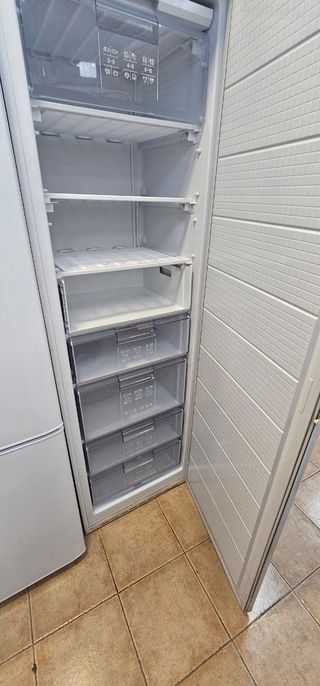 Congelador Bosch 2m seis meses de garantía