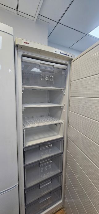 Congelador Bosch 2m seis meses de garantía