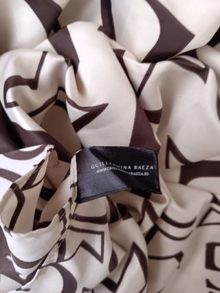 Foulard / Pareo / Maxipañuelo GUILLERMINA BAEZA.