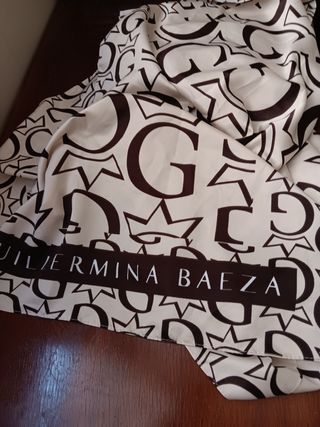 Foulard / Pareo / Maxipañuelo GUILLERMINA BAEZA.