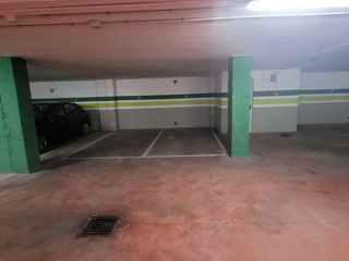 Plaza garaje amplia . En calle faenza número 2