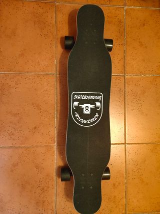 Monopatín skate sin usar