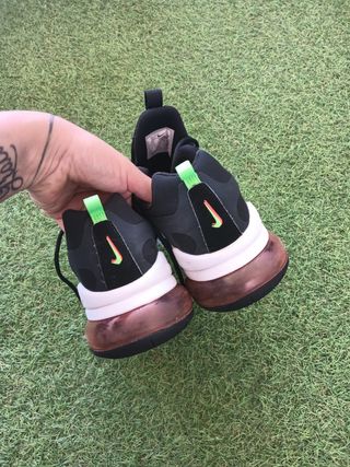 Nike Air Max 270 - zapatillas negras