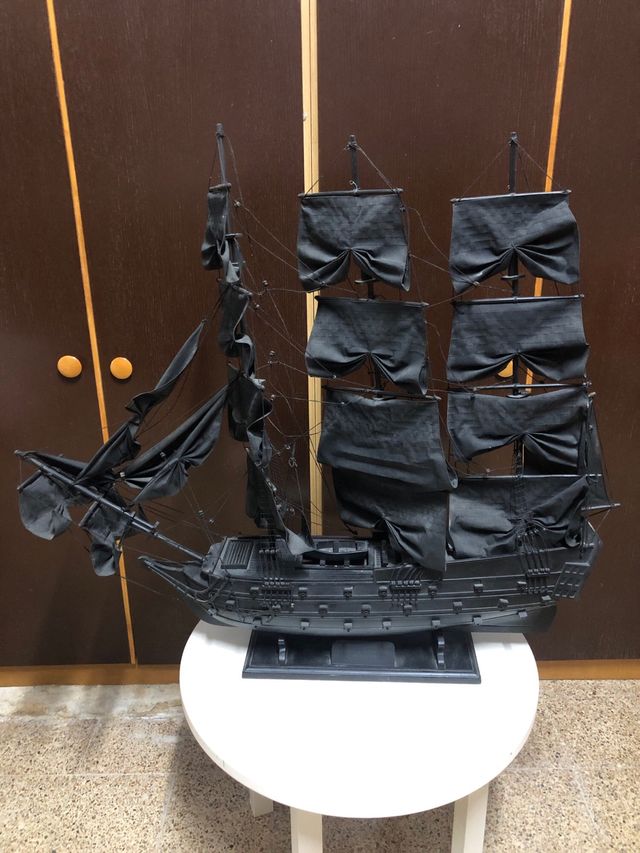 Maqueta Barco Negro