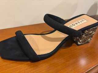 Sandalias UTERQÜE negras tacón