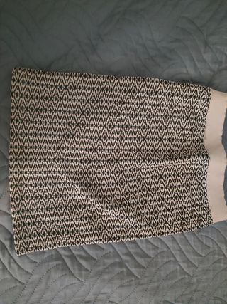 Falda midi beige y negro