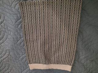 Falda midi beige y negro