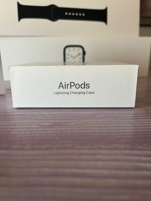 Apple MacBook Pro + Watch + AirPods