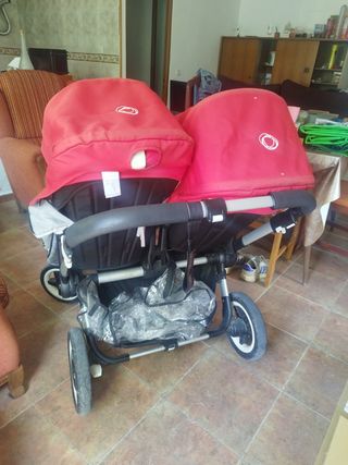 Auto gemella beve rosso