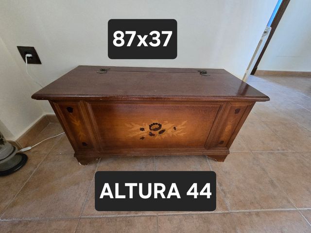 ARCA DE MADERA CON MARQUETERÍA ☎️683469031☎️