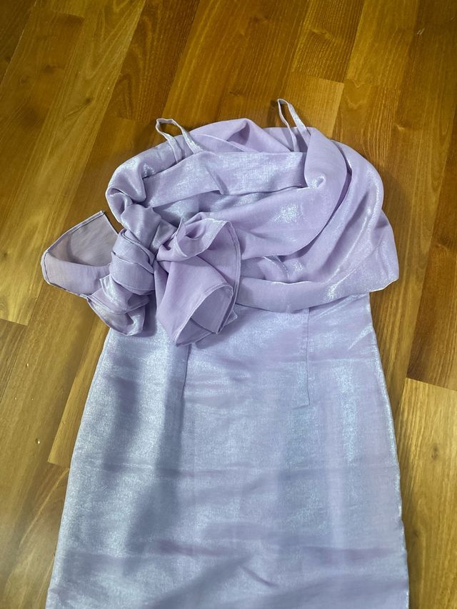 Vestido de fiesta con Chal.