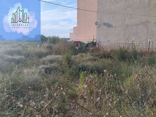Terreno en venta en El Castellar-L´Oliveral en Valencia