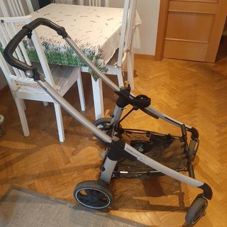 Silla bebé Confort con cuco,maxicosi y base isofix