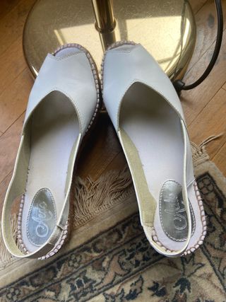 Sandalias blancas esparto cómodas, piel nuevas , 
